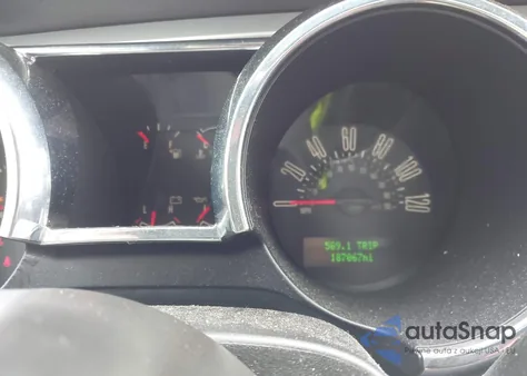 2008 Ford Mustang V6 Deluxe/V6 Premium из США, поврежденный, VIN 1ZVHT80N385197827